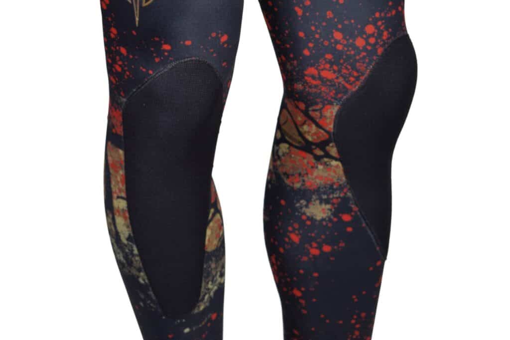 SIGALSUB Hydra 5mm pants Supratex knee and shin reinforcement detail